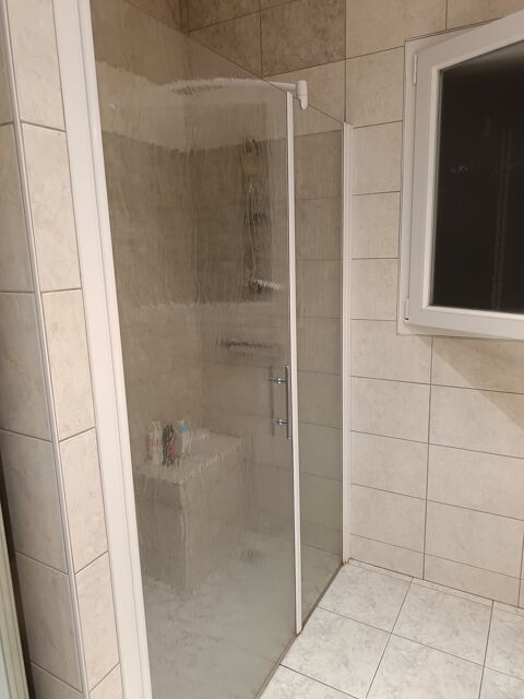 Paroi fixe et porte de douche 85 La Meilleraie-Tillay (85)