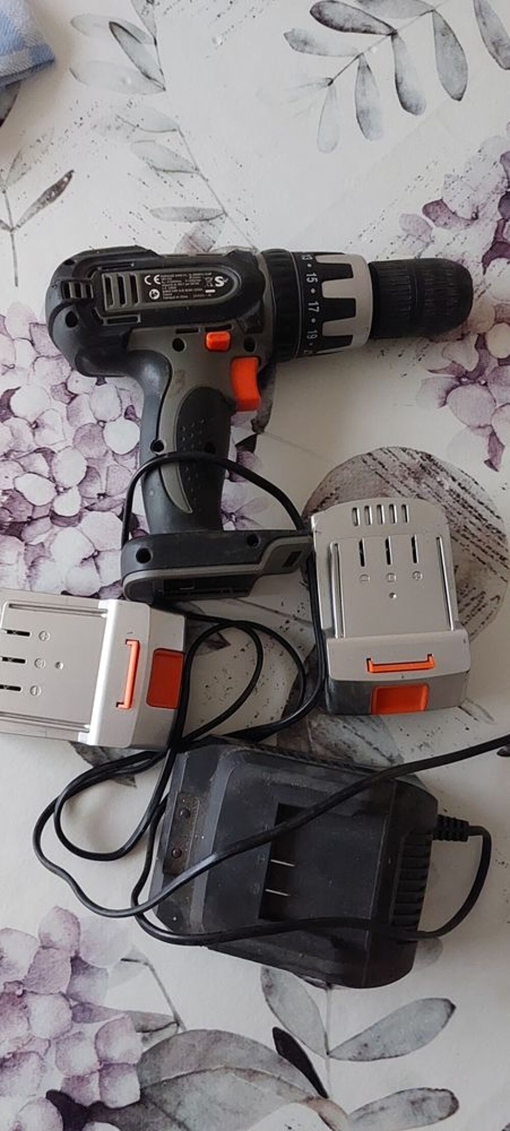 Perceuse FOXTER + accessoires Bricolage