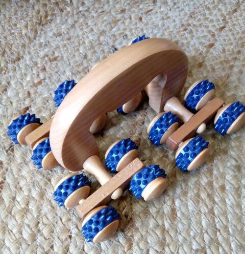 poign�e de massage 16 roues 10 Beauchamp (95)