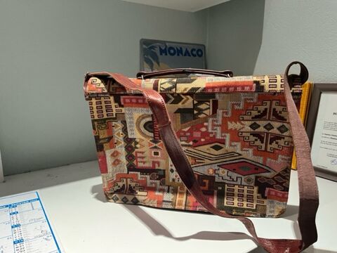 Sacs cuir Bandouli�re Motif Tribal 60 Saint-Pierre-en-Faucigny (74)