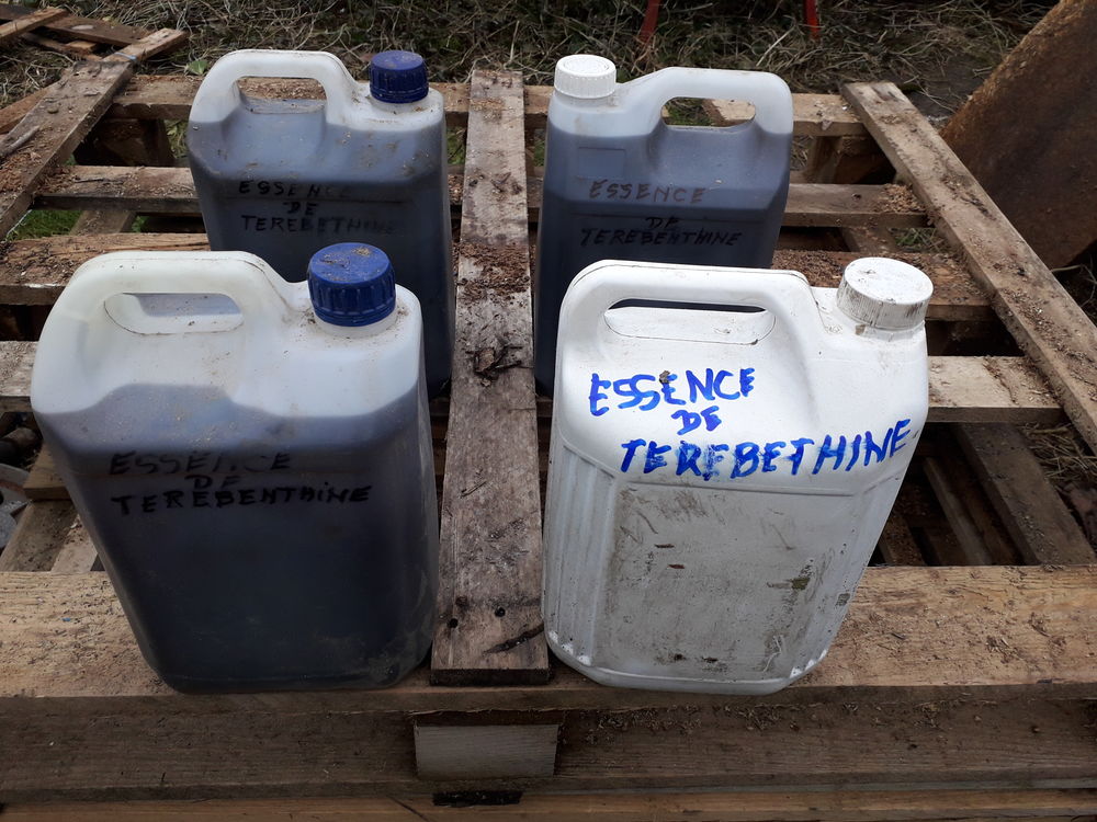  Essence de T&eacute;r&eacute;benthine issue du p&eacute;trole . Bricolage