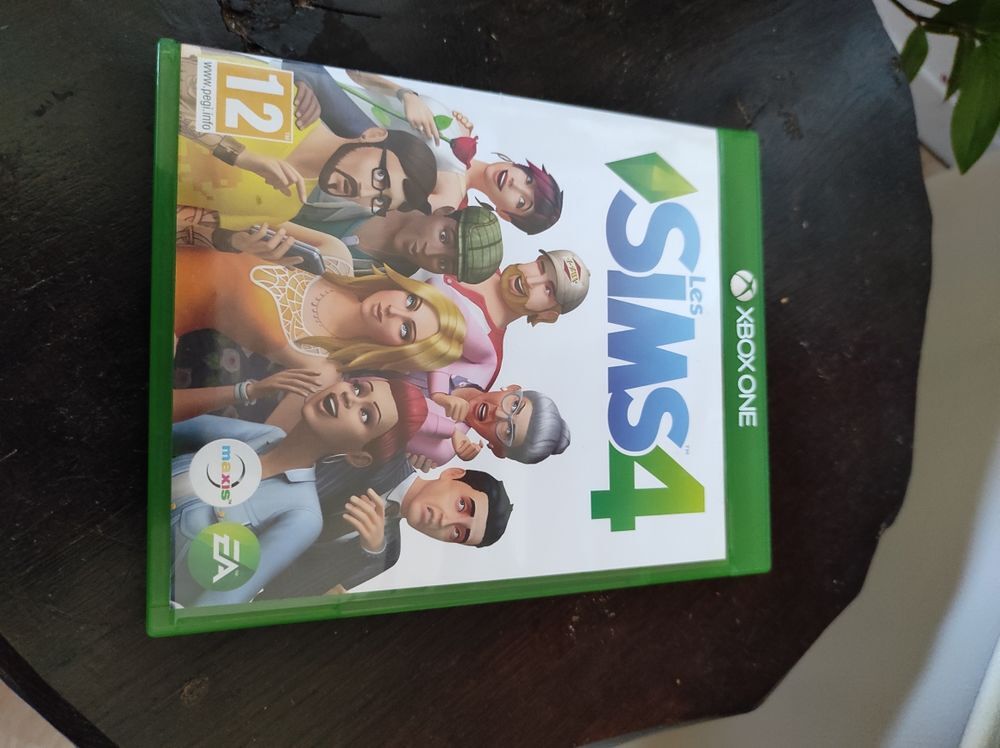 les sims 4 Consoles et jeux vidéos