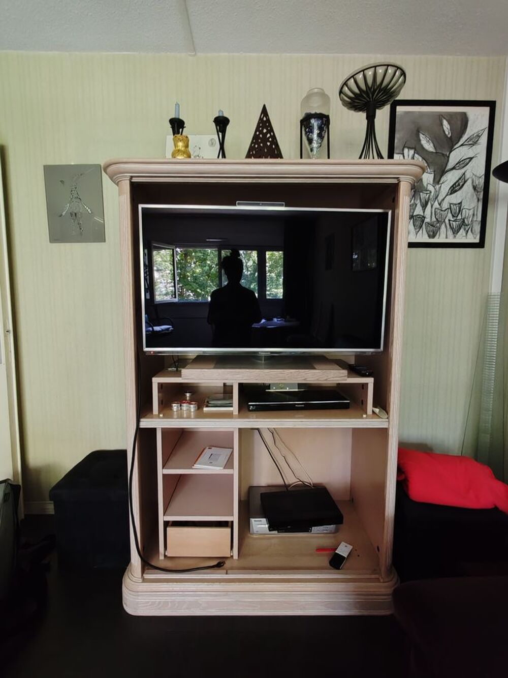 Meubles TV + Buffet + Table octogonale avec ses 4 chaises Meubles