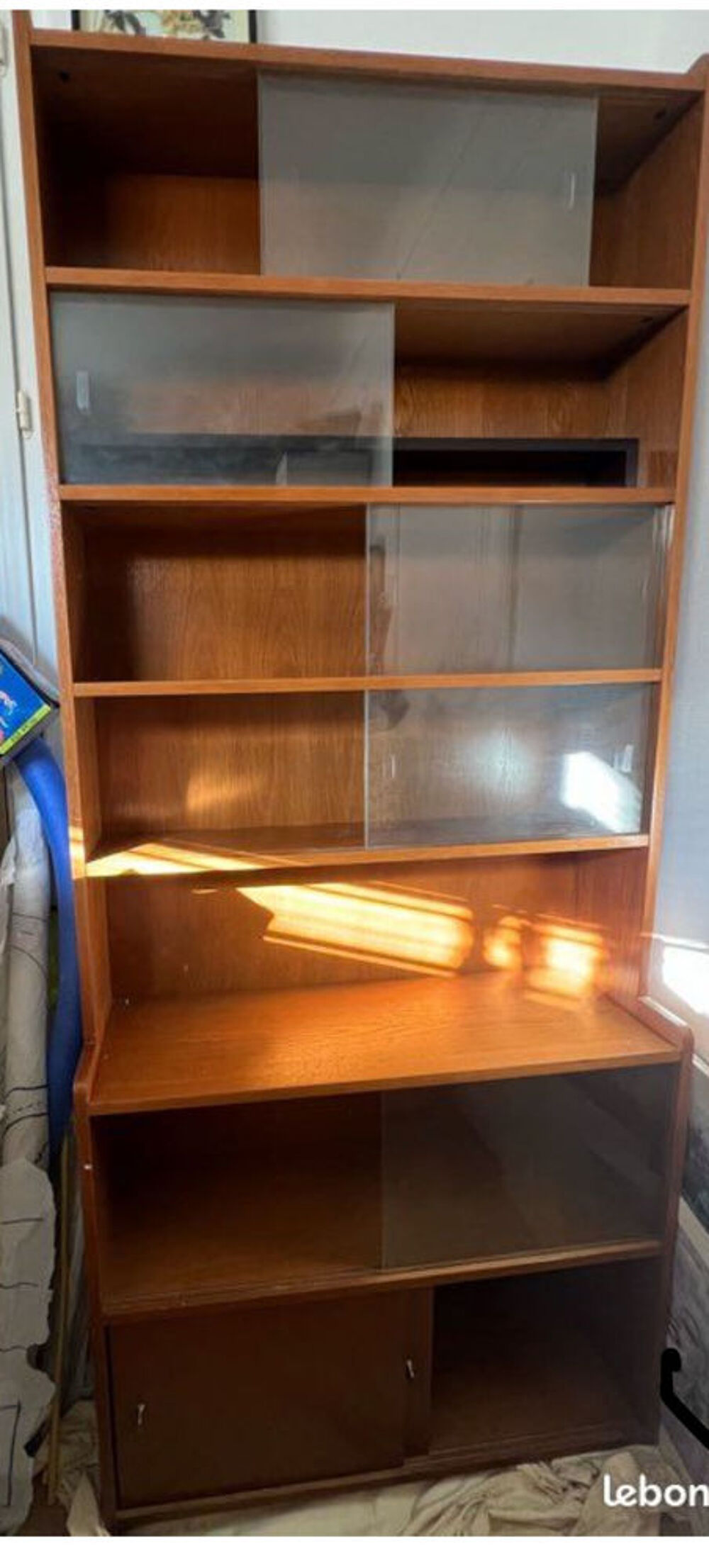 bibliotheque &eacute;tag&egrave;res avec portes coulissantes vitr&eacute;es Meubles