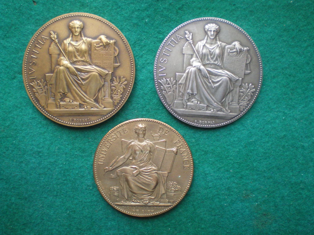 M&eacute;dailles de la Facult&eacute; de Droit de Paris. 