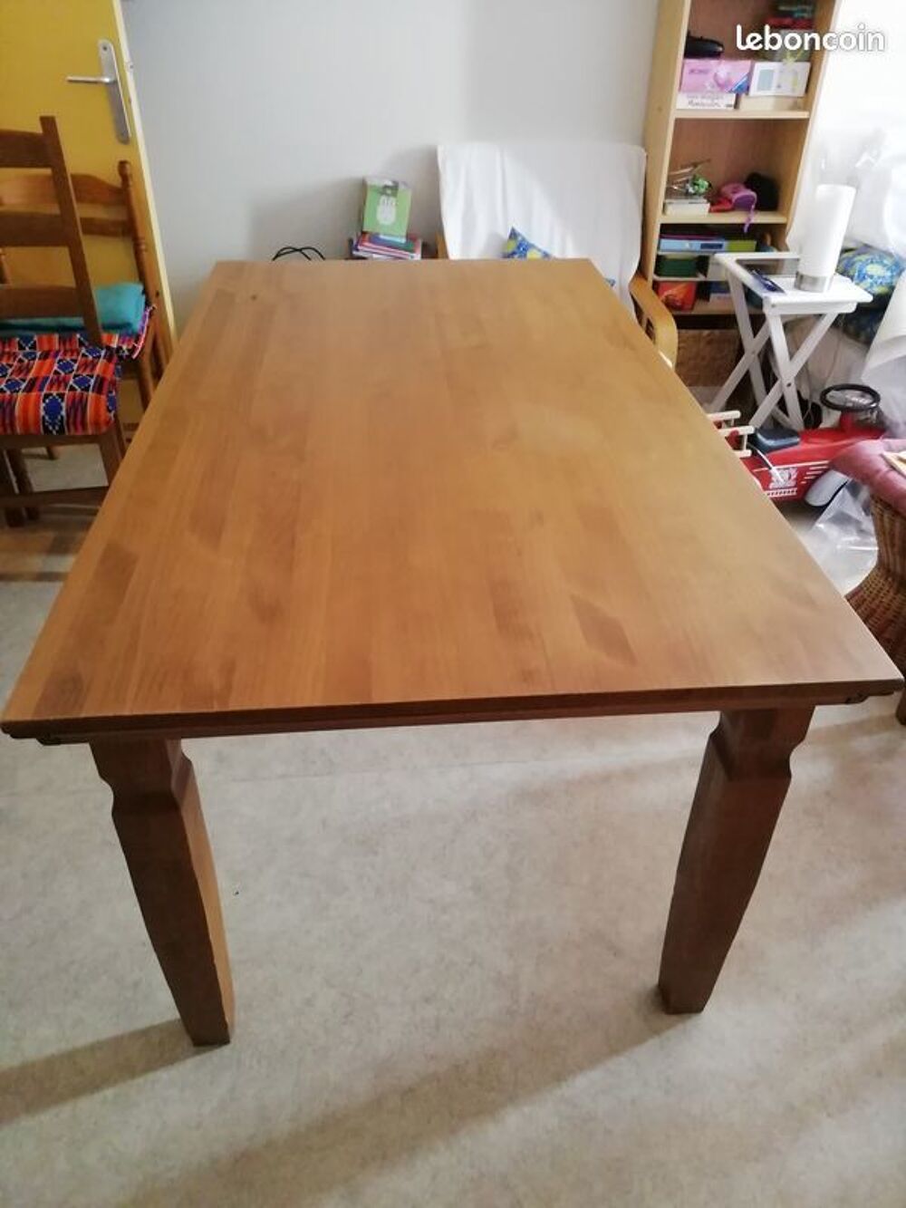 Table &agrave; manger en bois massif Meubles