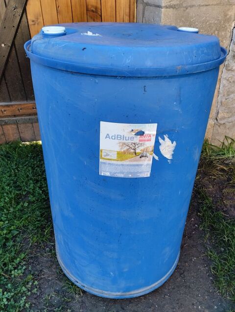 Bidon adiblue vide 210 litres 10 Juilly (21)