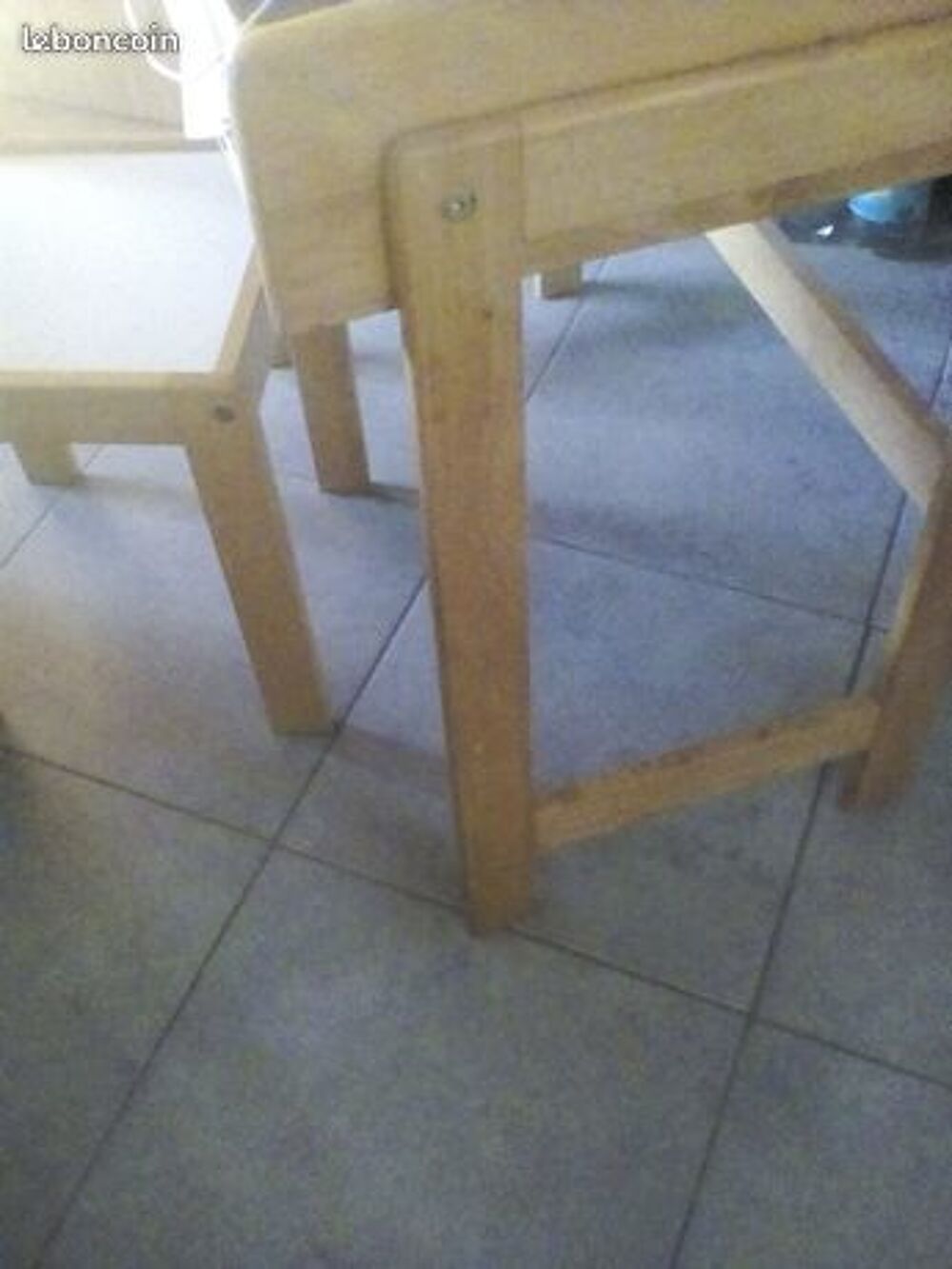 TABLE BUREAU ENFANT NEUF 8 € Meubles