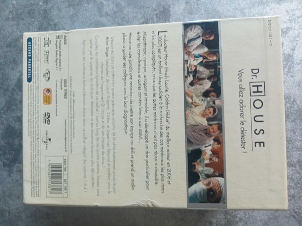 COFFRET Dr.HOUSE SAISON 1 &agrave; 4 DVD et blu-ray