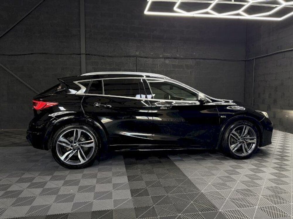 Q30 2.0t 211ch Sport City Black AWD DCT7 2017 occasion 33520 Bruges