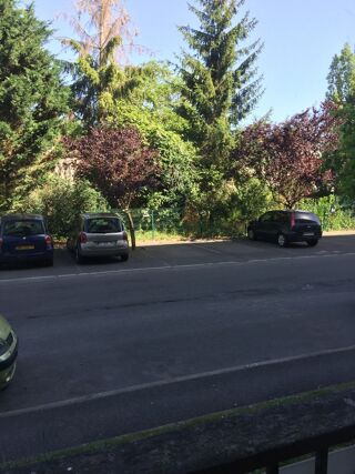  Parking / Garage à louer 10 m²