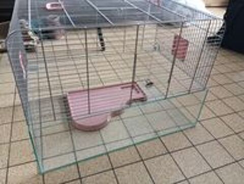   2 grandes cages hamster quasi-neuves + nombreux accessoires  