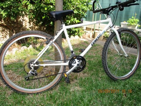 Vélo moutain bike . 90 Marseille 11 (13)