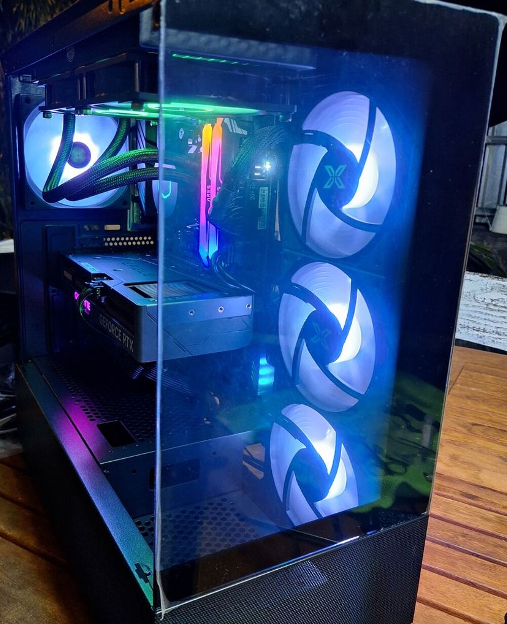 PC GAMER Rtx 4070 Ryzen 7 5700X 
Nombreuses pi&egrave;ces neuves Matériel informatique