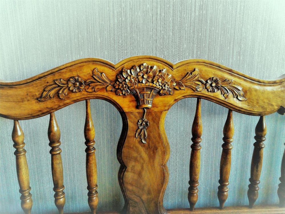 LIT EN 140 CM EN NOYER DE FRANCE STYLE LOUIS XV + 2 CHEVETS Meubles