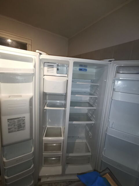 REFRIGIRATEUR AMERICAIN  LG PREMIUM  EZ DIGITAL
150 Valras-Plage (34)