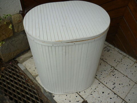 Coffre à linge en bois blanc Gonnehem (62)