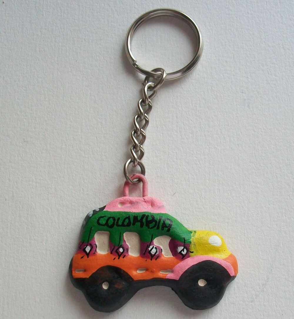 Porte cl&eacute;s bus artisanal c&eacute;ramique vert orange 