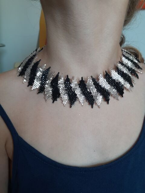 Collier 25 Trets (13)