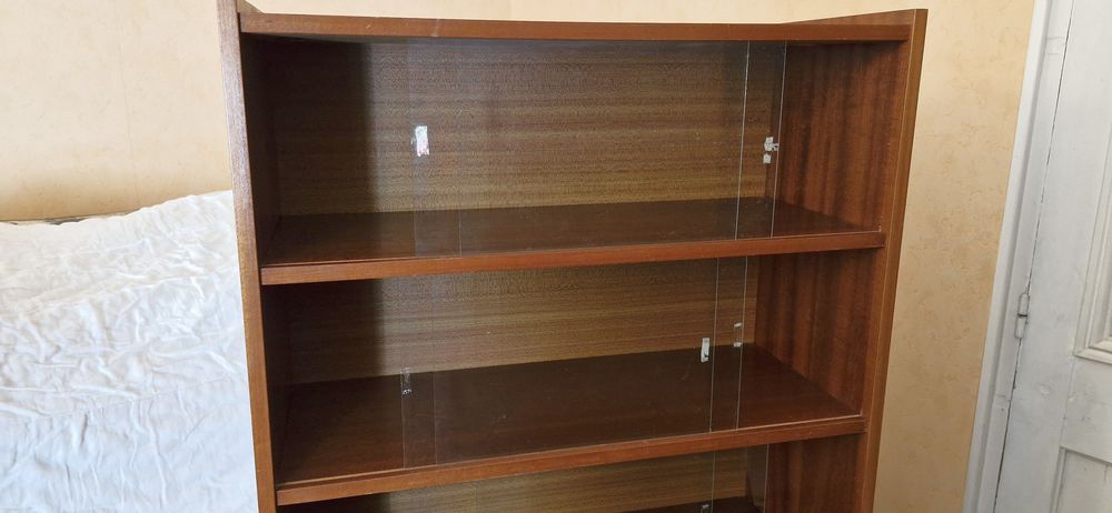 Meuble vitrine en bois vintage ann&eacute;es 60
Meubles