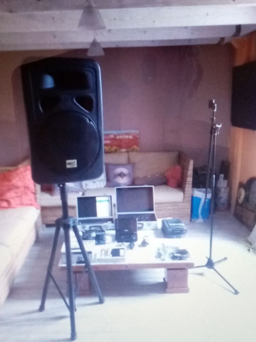 Mat&eacute;riel de sonorisation. Audio et hifi