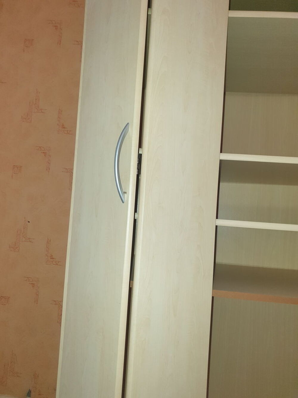 grande armoire Meubles