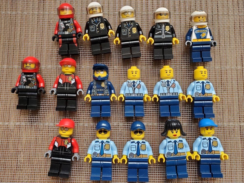 Figurines Lego voleurs, police 