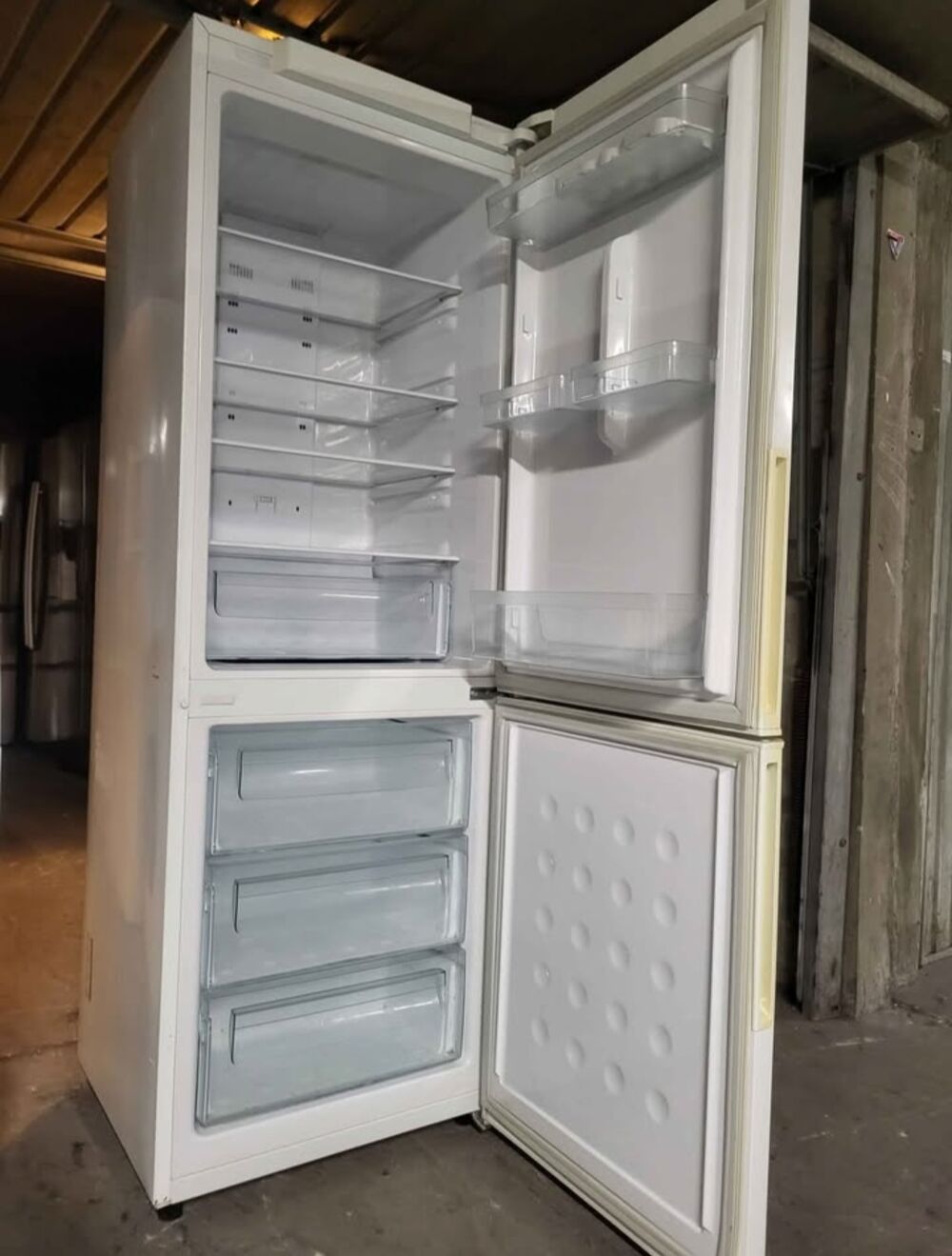Frigo cong&eacute;lateur combin&eacute; Samsung livraison possible Electroménager