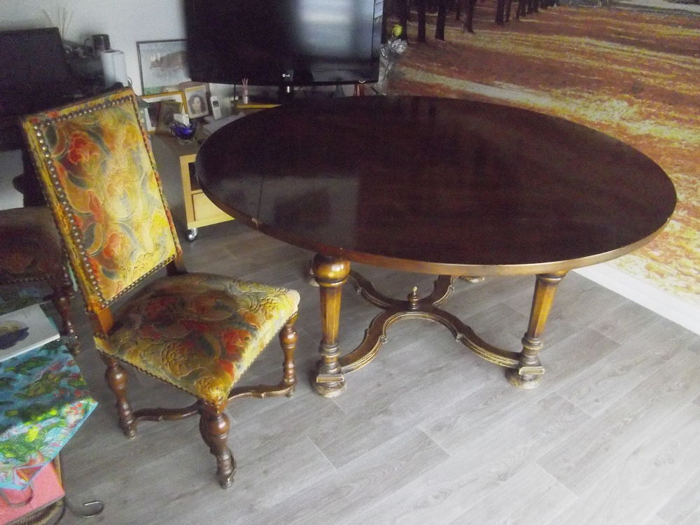 Table Massif de Style avec chaises Meubles