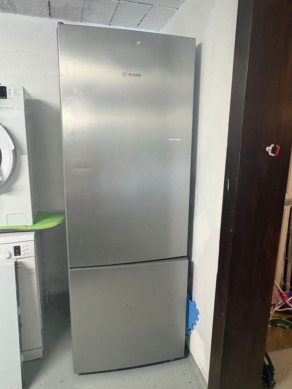 R&eacute;frig&eacute;rateur BOSCH combin&eacute; pose-libre 186 x 86 cm Inox Electroménager