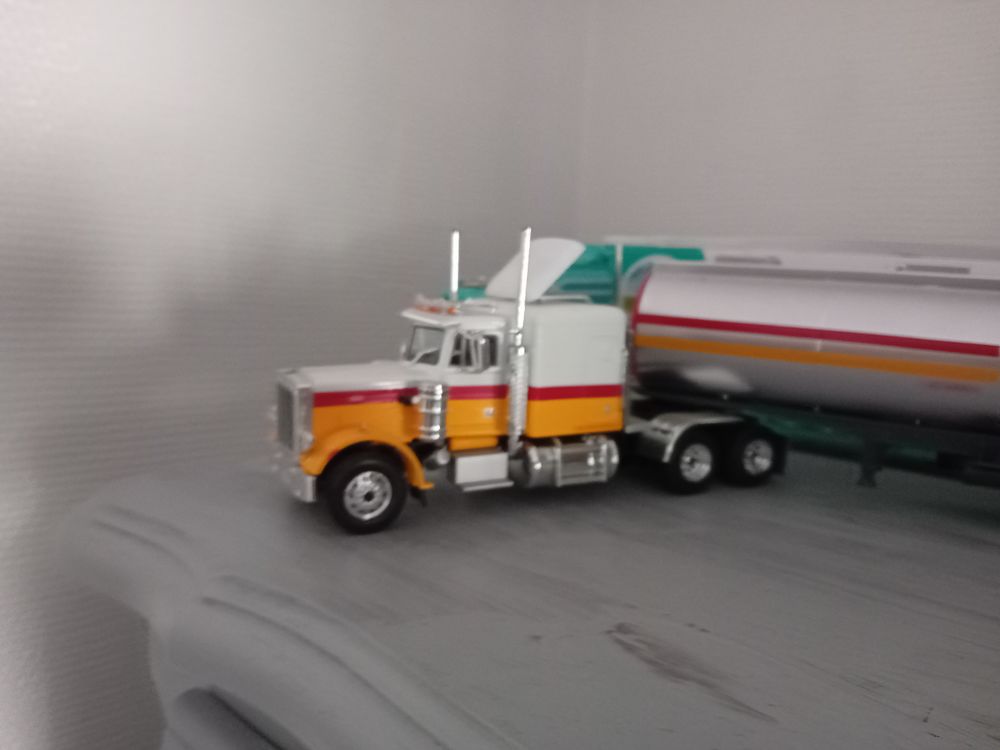 Lots de camions am&eacute;ricains Jeux / jouets