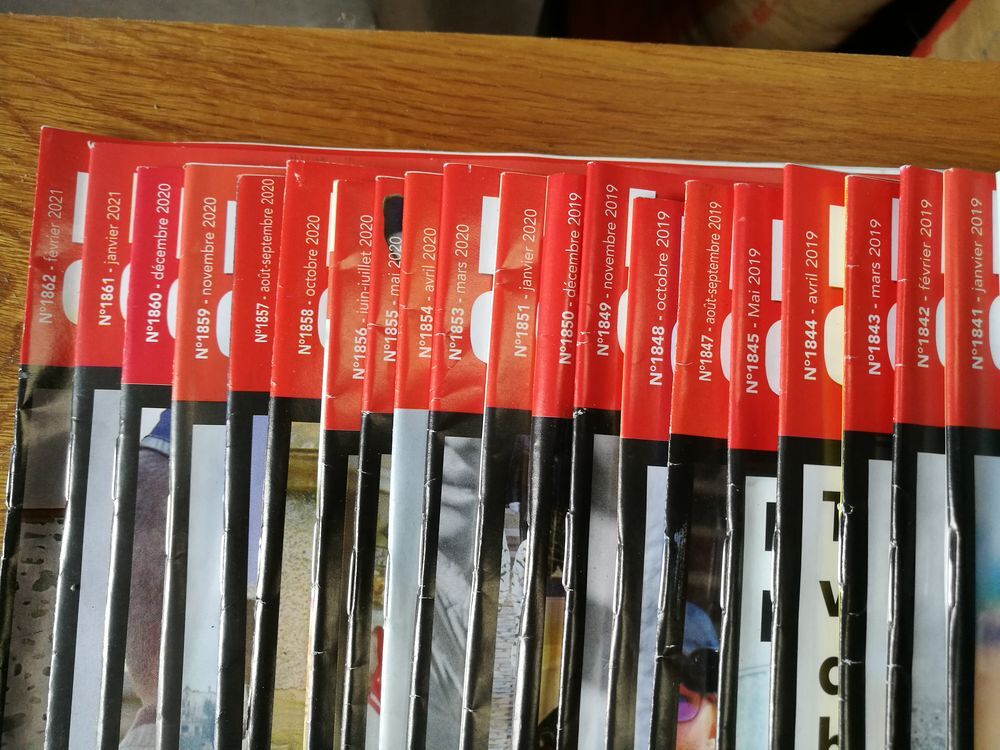 magazines " la voix du combattant." 