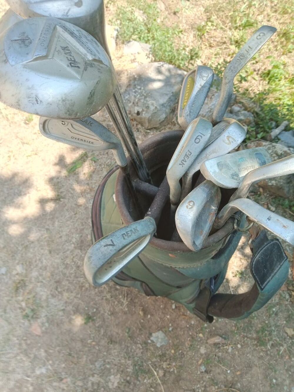 SAC de GOLF avec diff&eacute;rents clubs Sports