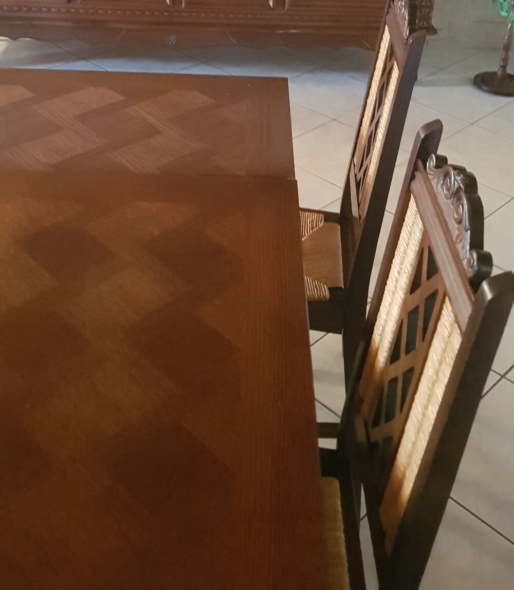 TABLE A MANGER Meubles