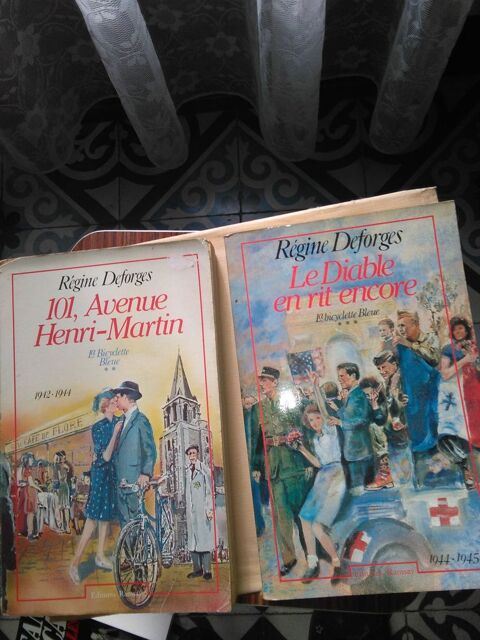 Lot de 2 romans de 396 pages chacun 10 Béziers (34)