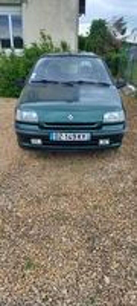 Clio 1.2i Fidji 1995 occasion 51490 B&eacute;theniville
