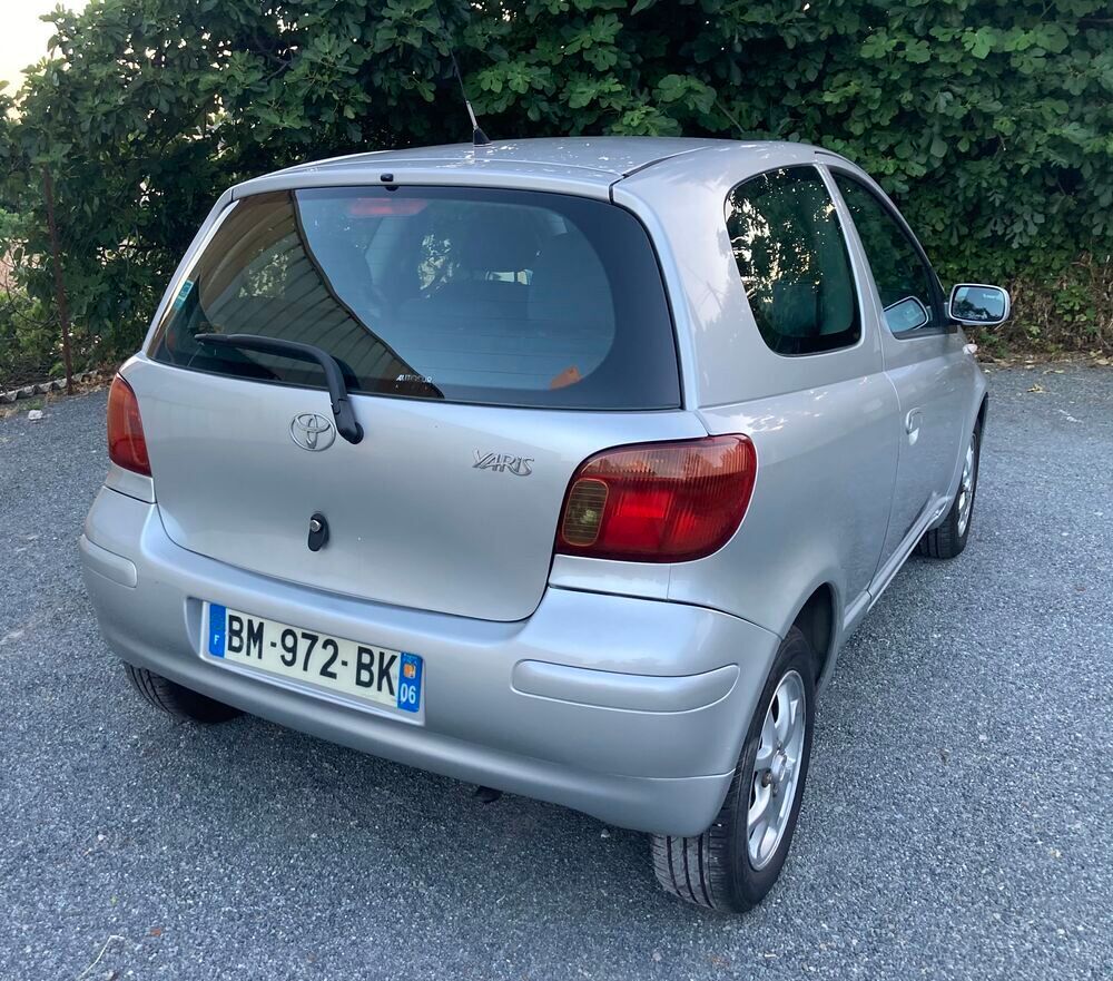 Yaris 1.0 - 69 VVT-i Confort Pack 2003 occasion 06330 Roquefort-les-Pins