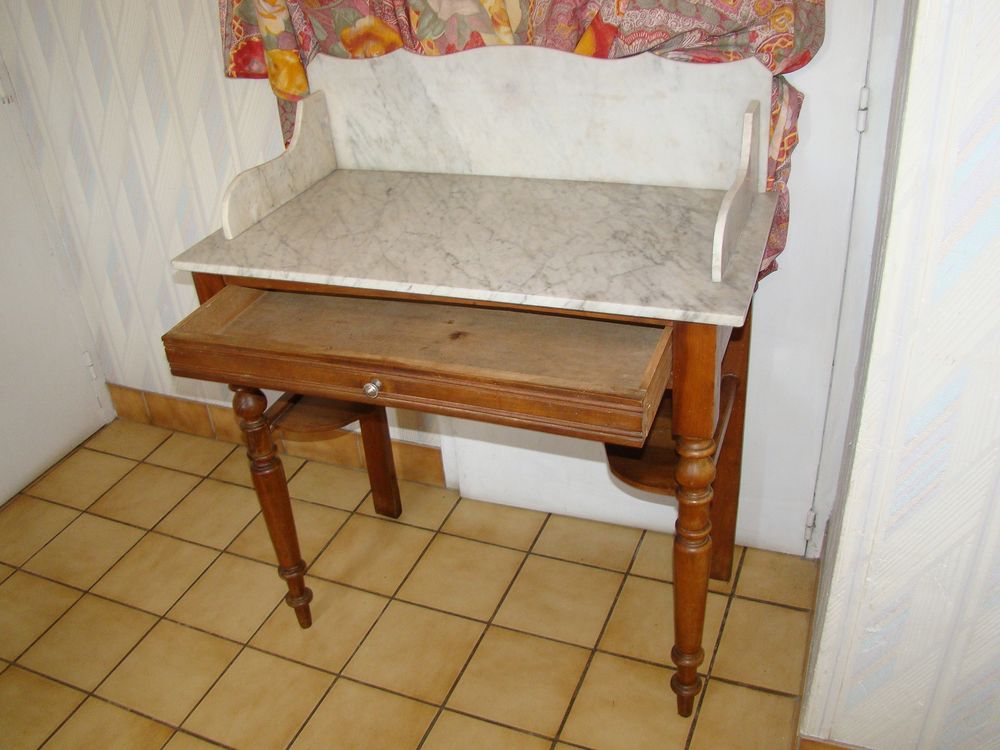 Table de toilette ancienne - Epoque 1900
Meubles