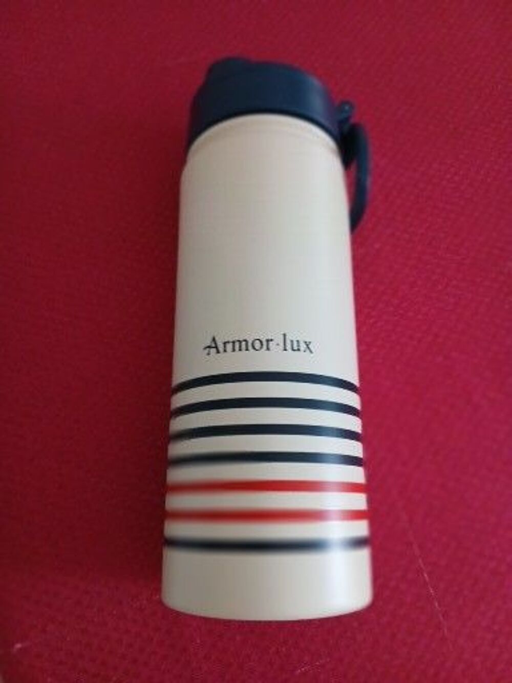 Une gourde isotherme Armor .lux Cuisine
