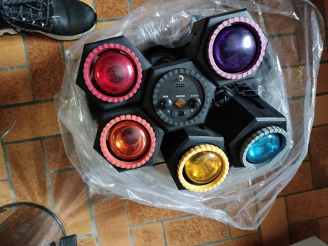 2 spots lumineux - effet discoth�que 
(10� la pi�ce) 10 Meg�ve (74)