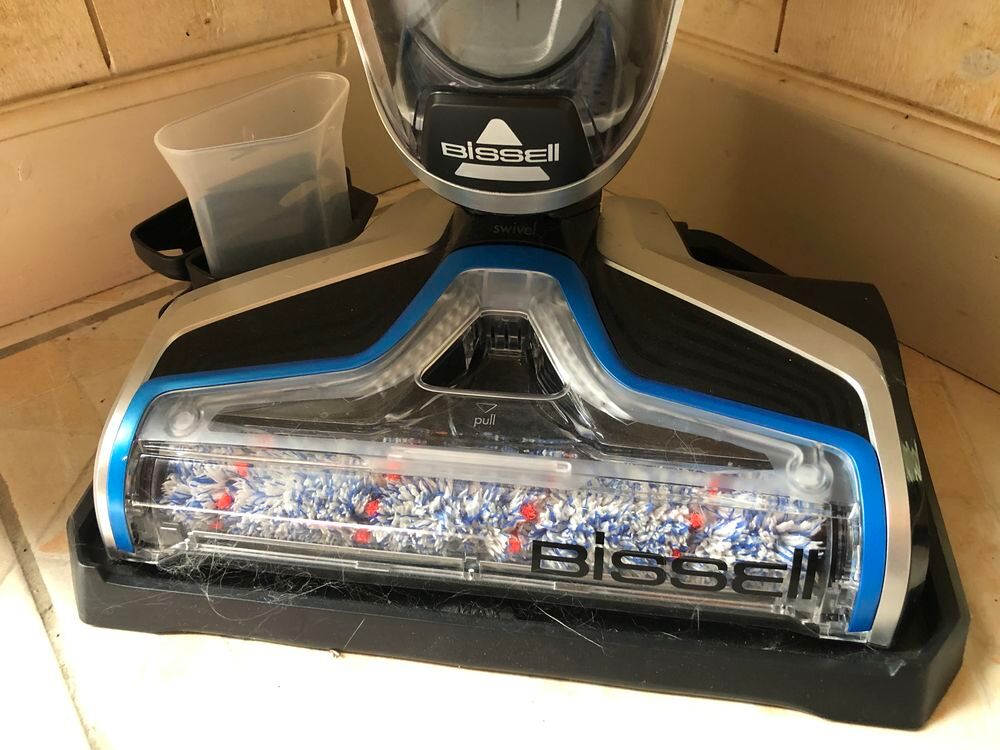 
Aspirateur Bissell 3 en 1 : Aspirateur, laveur, s&eacute;cheur Electroménager