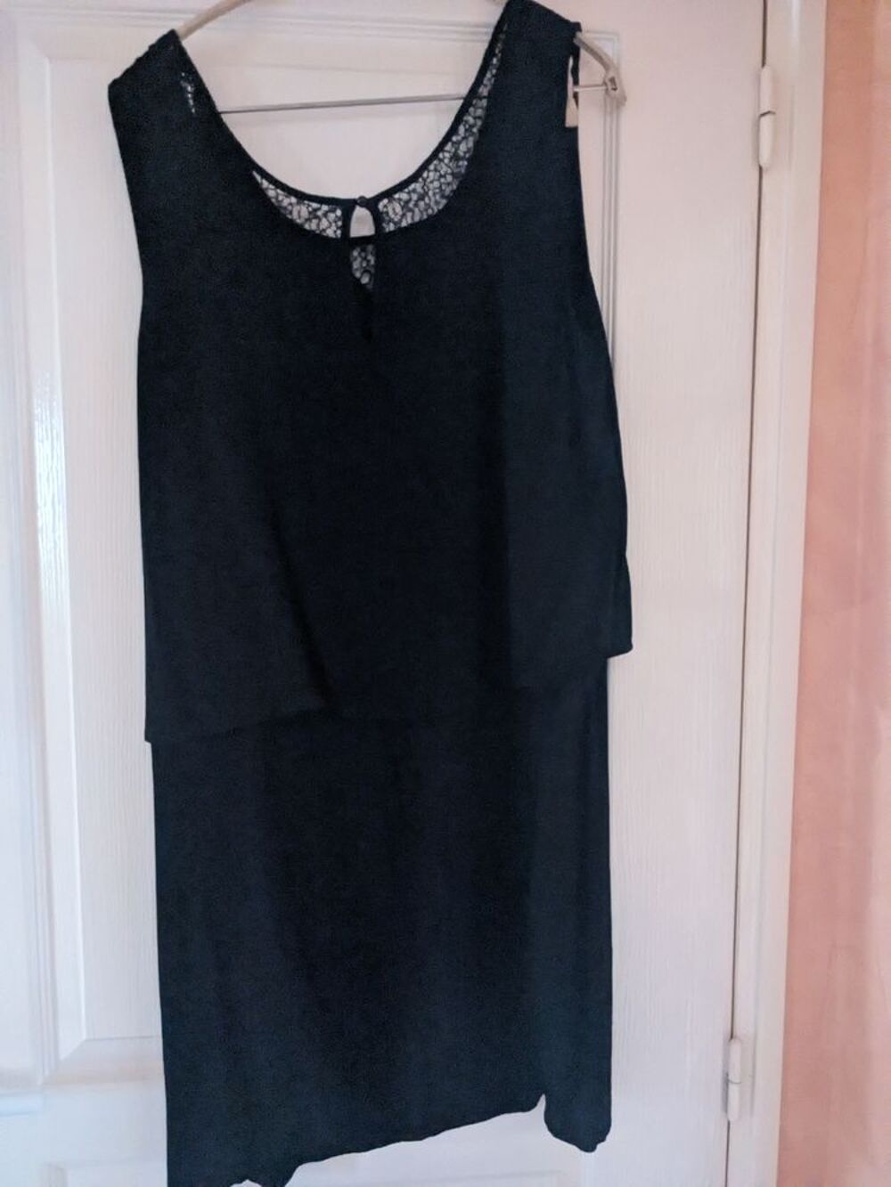 Robe noire sans manches Vêtements