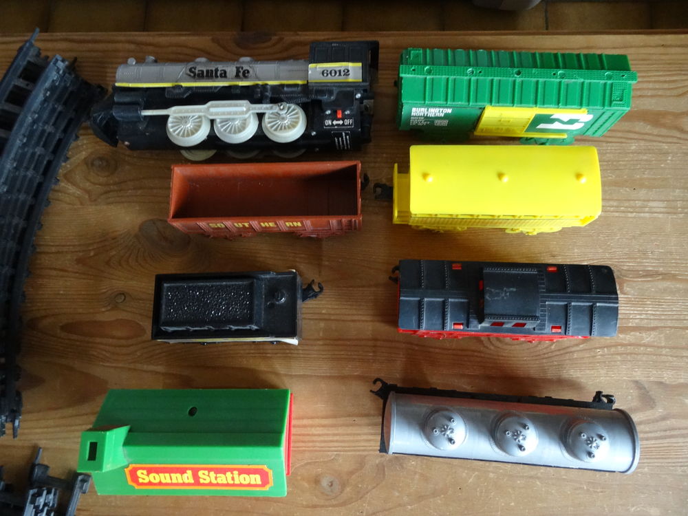 train et son circuit Jeux / jouets