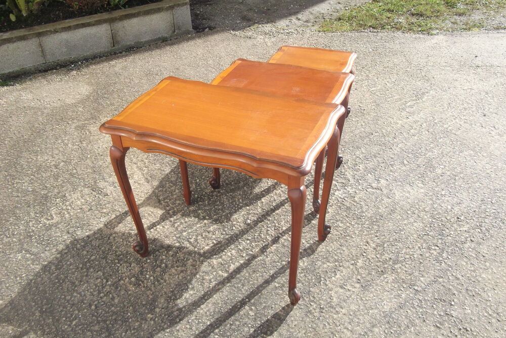 TABLE gigognes en MERISIER MASSIF Meubles