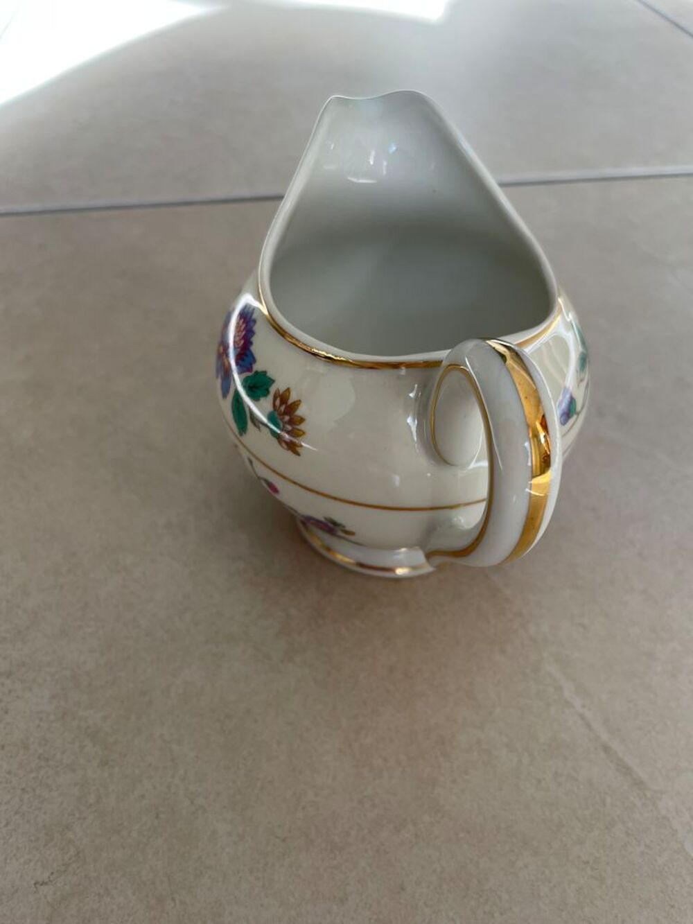 Petit pot &agrave; lait en porcelaine Décoration