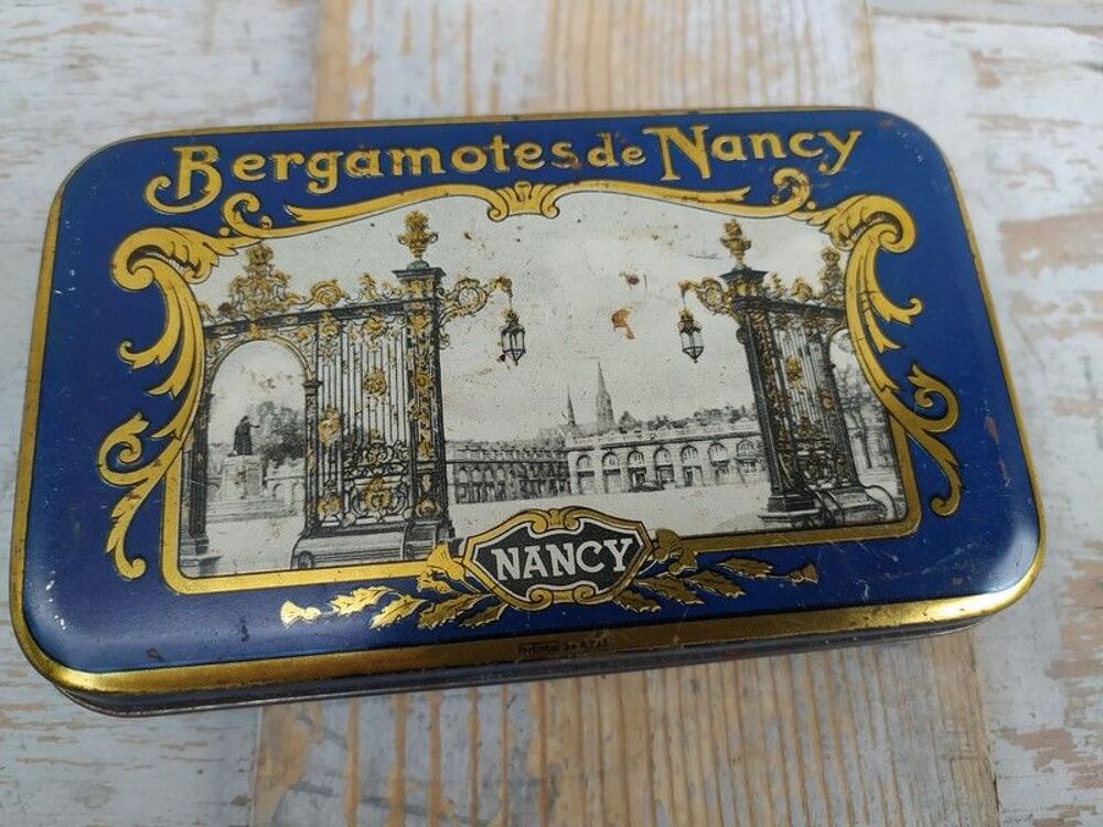 Ancienne Boite Bergamotes de Nancy Croix de Lorraine 