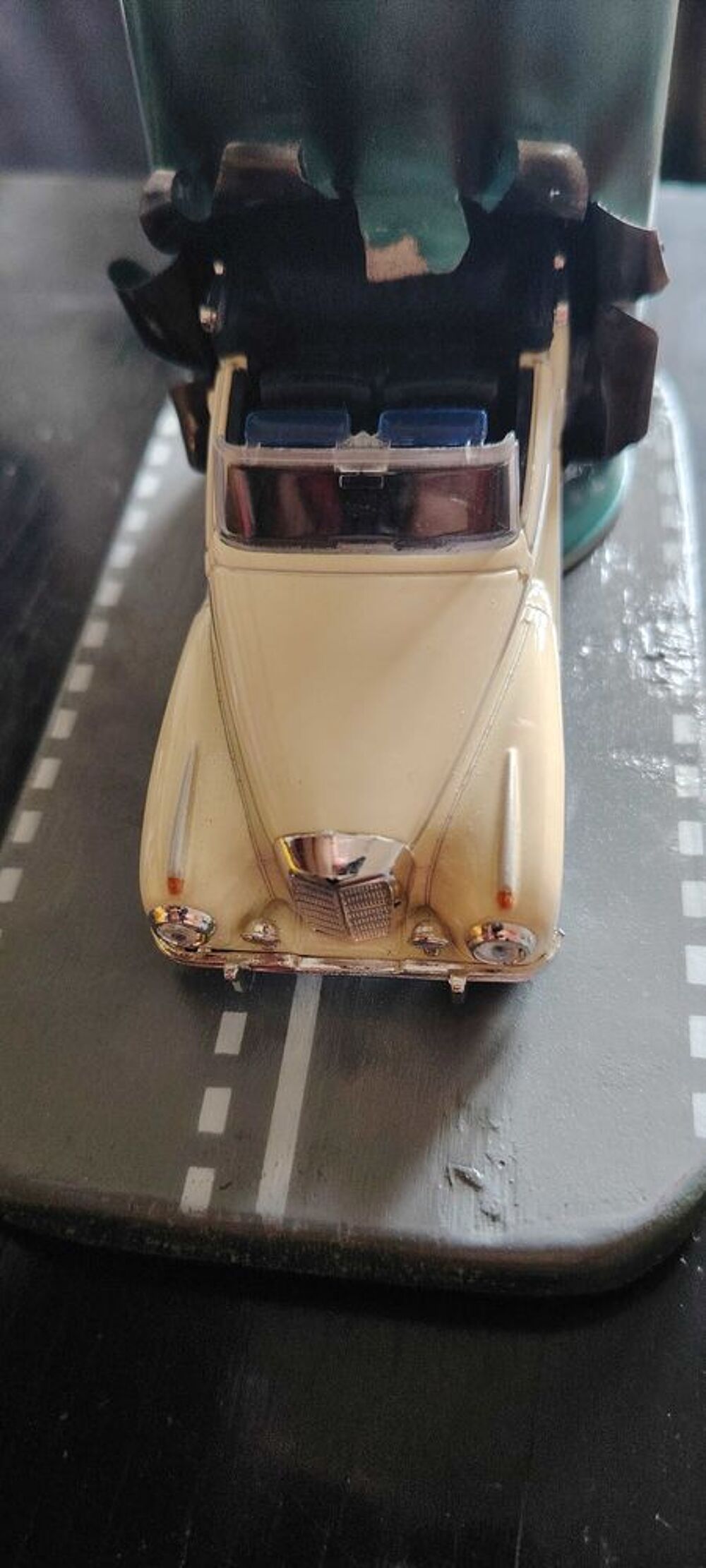 Mercedes Benz 300s cabriolet d&eacute;corative 