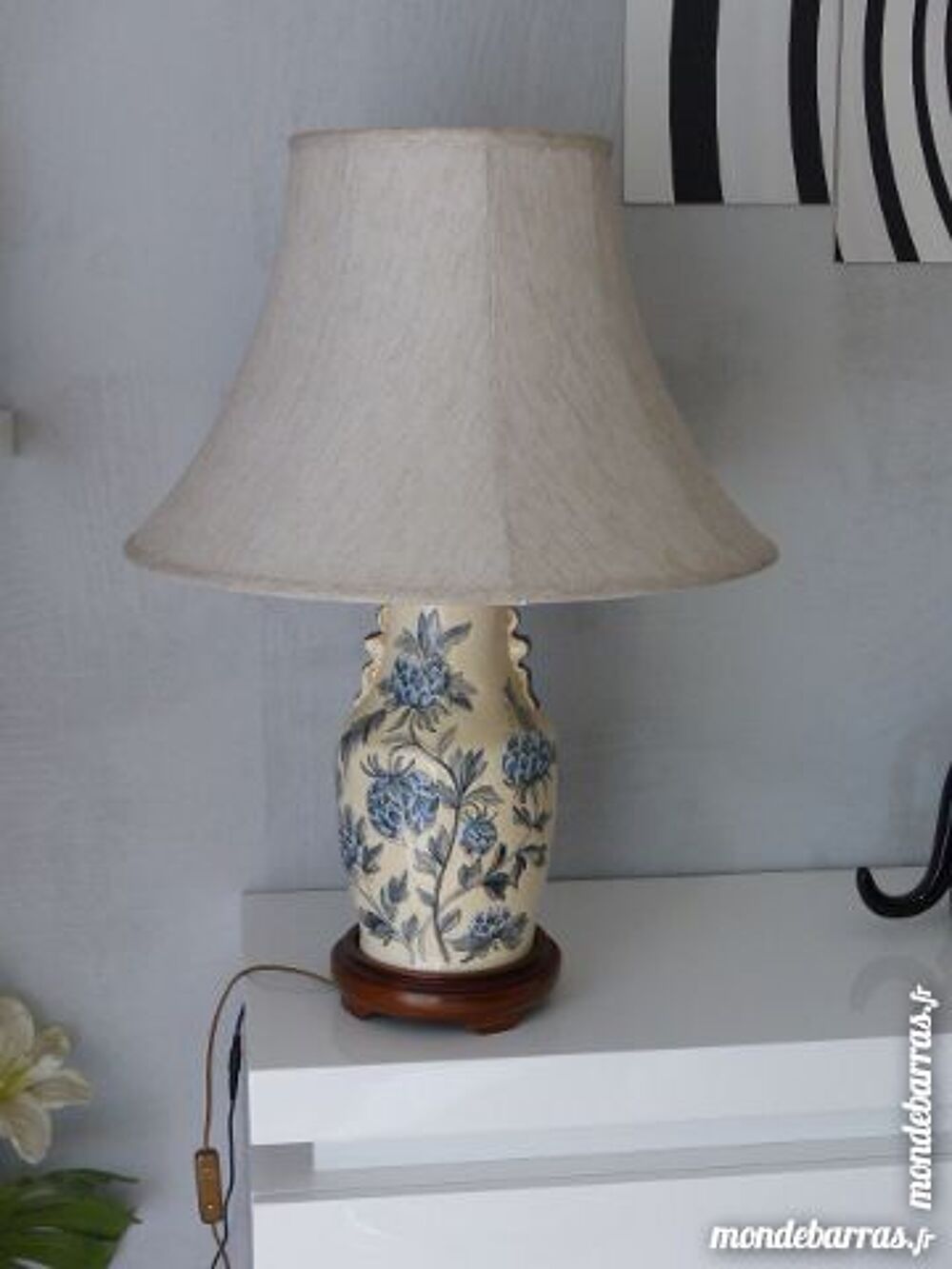  TR&Egrave;S BELLE LAMPE Dcoration