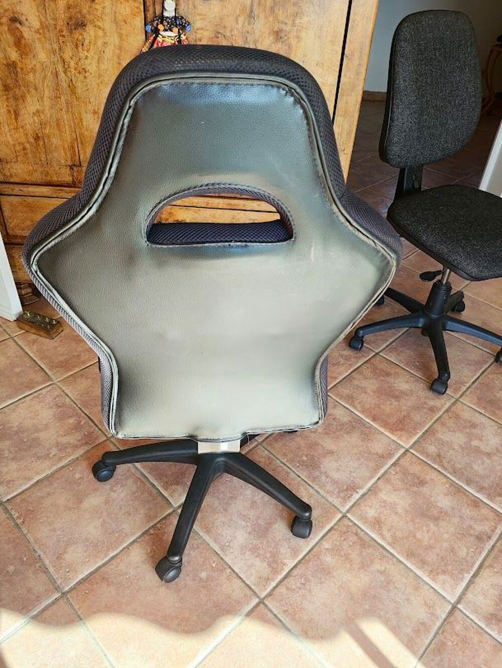 FAUTEUIL AVEC ACCOUDOIR Meubles
