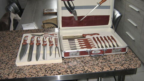 mallette couteaux Lalouvesc (07)